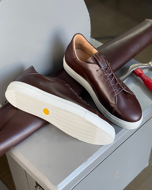 Sneakers VS Brown